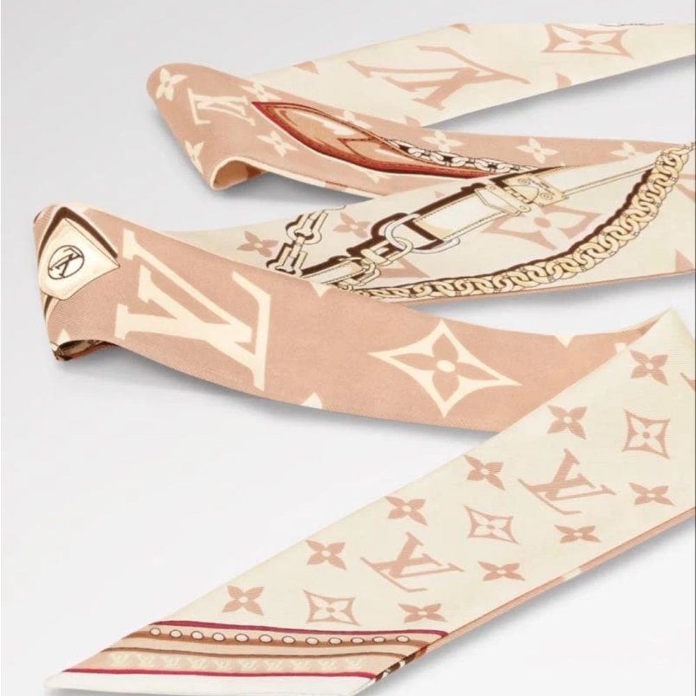 Louis Vuitton Beige and Brown Monogram Wrap - Picture 2 of 5